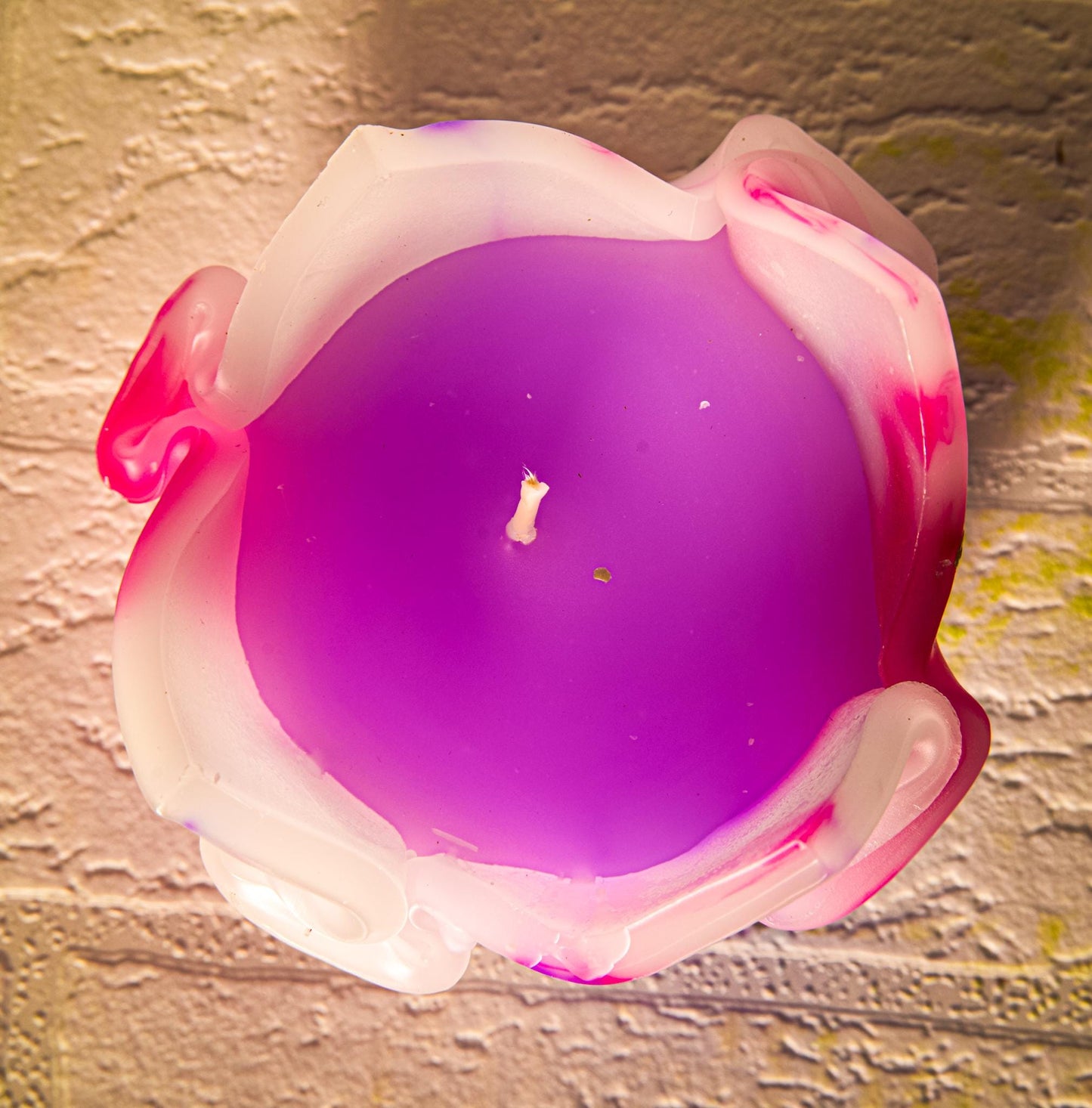 Kwiatowa, geometryczna, minimalistyczna, kolorowa, ręcznie robiona świeca zapachowa - luksusowy prezent dla niej, pamiątka - 90h