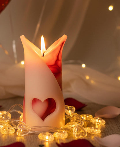 Romantyczna ręcznie robiona świeca 20cm kielich kwiatu z sercem, zapachowa