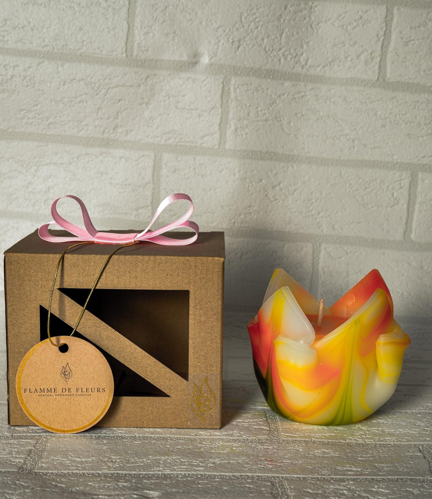 Kwiatowa, geometryczna, minimalistyczna, kolorowa, ręcznie robiona świeca zapachowa - , relax - 180h