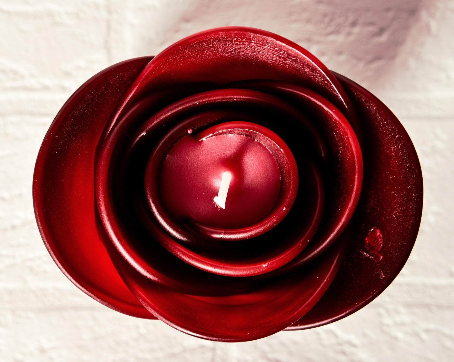 Bordowa różowa róża - ręcznie robiona świeca zapachowa, geometryczna, minimalistyczna - prezent dla niej - 60h