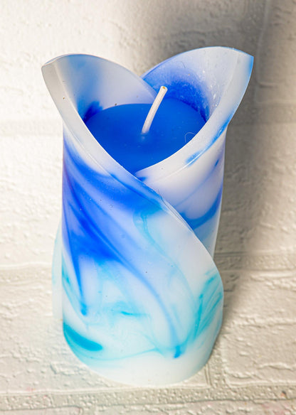 Zapachowa świeca stożkowa „Kwitnący Kielich” - Rękodzieło, 20 cm - Niebiesko-Biała - Hand-made