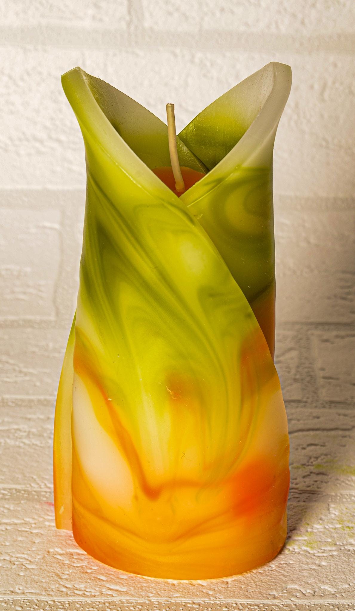 Świeca kielich kwiatu, geometryczna, zapachowa - zielono-pomarańczowa - 40h, pudełko prezentowe - ozdoba na stół do domu, pomysł na prezent