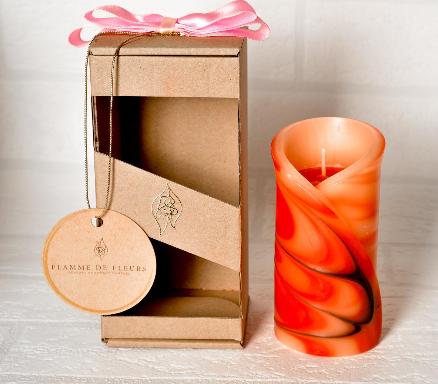 Ognista, kwiatowa, geometryczna, ręcznie robiona świeca zapachowa -  prezent: dla niej i dla niego, Walentynki, Dzień Matki - 40h, pudełko