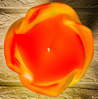 Kwiatowa, geometryczna, minimalistyczna, kolorowa, ręcznie robiona świeca zapachowa - pomarańczowo-zielona, relaks - 180h