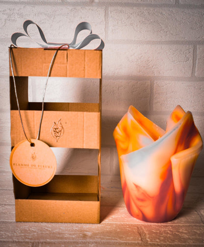 Kwiatowa, geometryczna, minimalistyczna, kolorowa, ręcznie robiona świeca zapachowa - żółto-pomarańczowa, prezent Święta, ozdoba domu